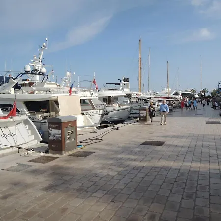 Luxury Family 2br - Prime Location, Walk To & Shopping, Sunny Balcony - By Totolulu Hoche Cannes