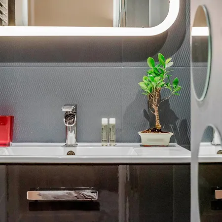 Apartmán Luxury Family 2br - Prime Location, Walk To & Shopping, Sunny Balcony - By Totolulu Hoche Cannes