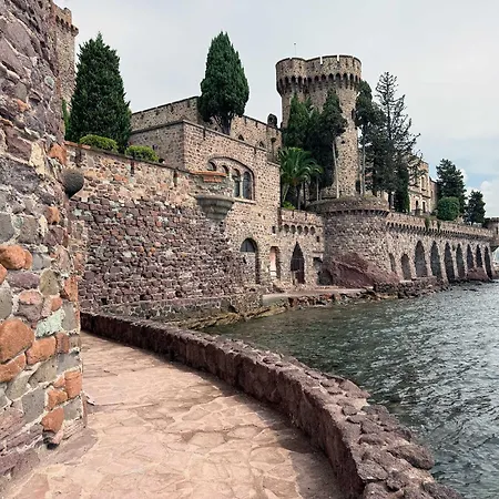 Luxury Family 2br - Prime Location, Walk To & Shopping, Sunny Balcony - By Totolulu Hoche * Cannes