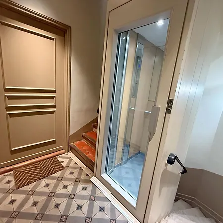 Luxury Family 2br - Prime Location, Walk To & Shopping, Sunny Balcony - By Totolulu Hoche شقة *